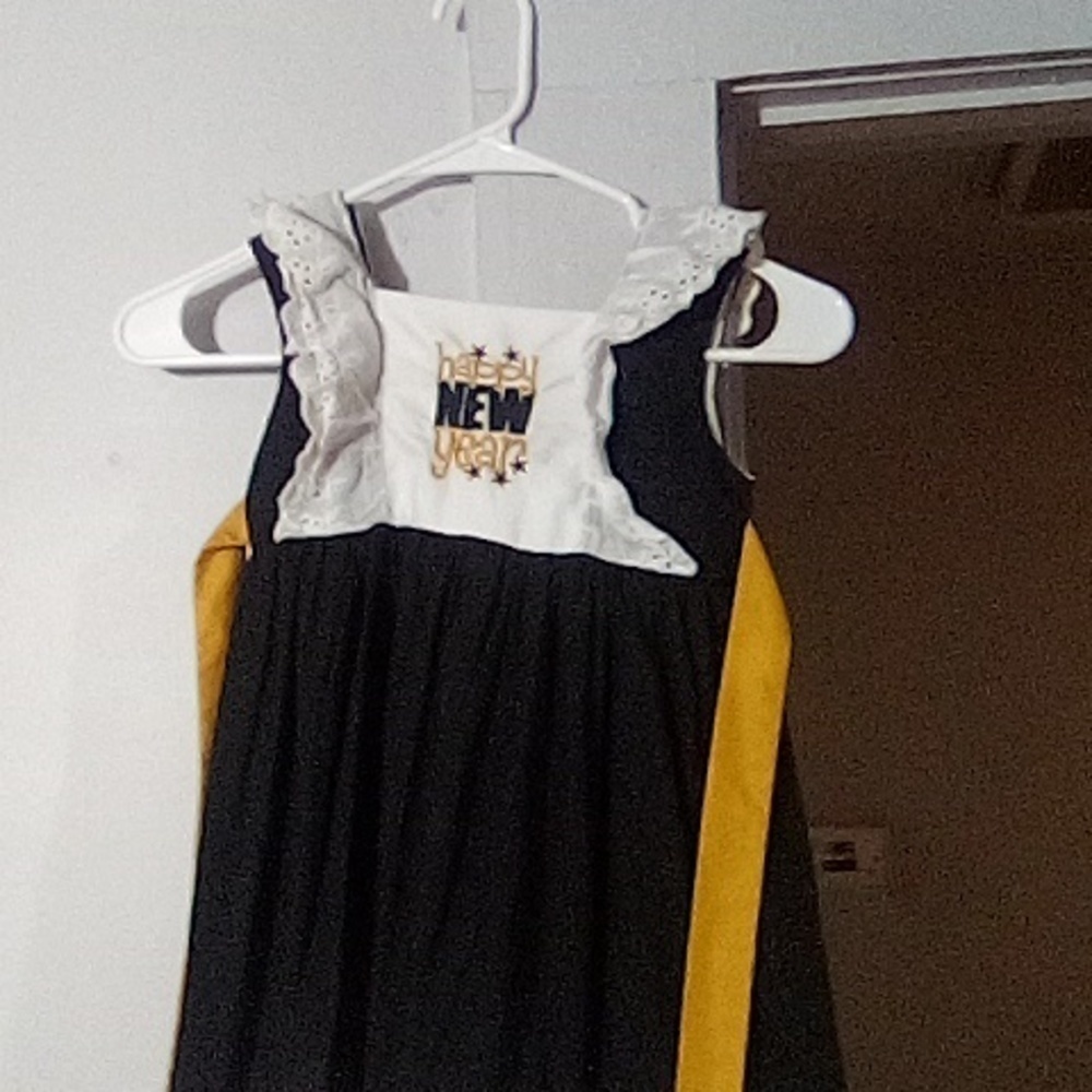 𝅺HAND MADE girls "happy new year dress" size 6-7 - Picture 4 of 6